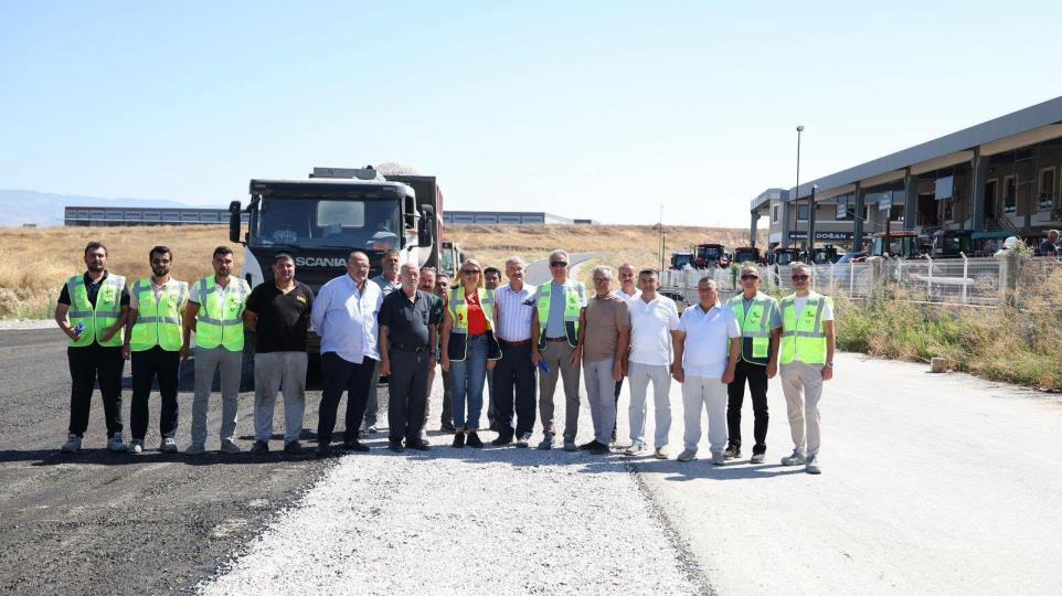 Merkezefendi’de Yol Çalışmaları Hız Kesmeden Devam Ediyor
